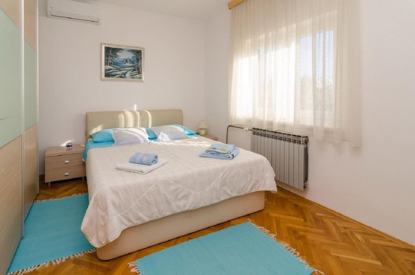Holiday Home Old Town - Great Location Nin Bagian luar foto